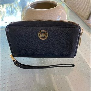 Michael Kors wristlet
